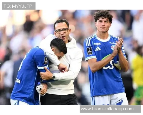 麦克法兰称切尔西阵容具备与顶级球队抗衡的实力罗塞尼尔不会受到压力影响 麦克法兰称切尔西阵容具备与顶级球队抗衡的实力罗塞尼尔不会受到压力影响